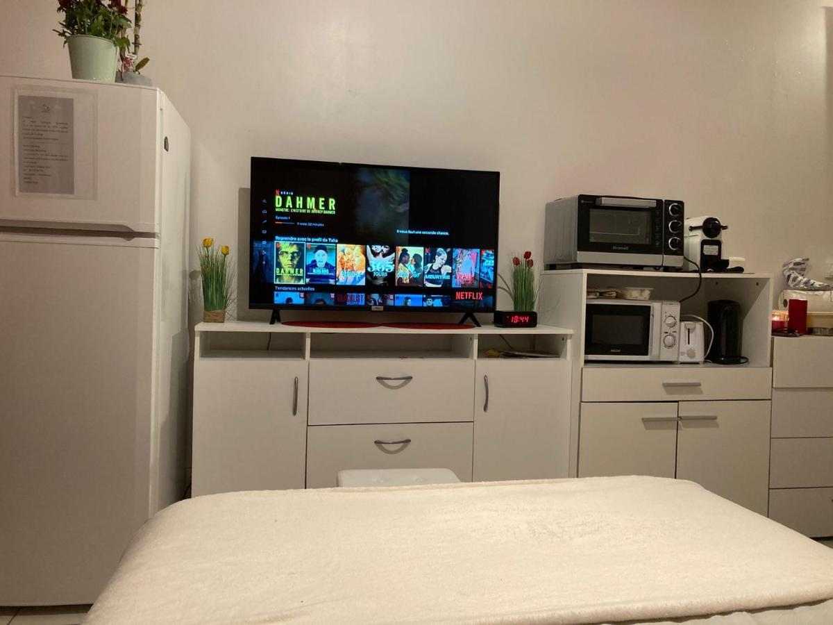 パリStudio Calme Et Eclaire Proche De Nation Cアパートメント エクステリア 写真